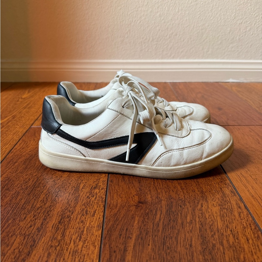 Dolce Vita Stylish White and Black Women’s Sneakers